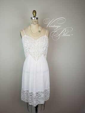 Pretty Vintage 1950's White Lace Trimmed Slip by Vanity Fair Size 36